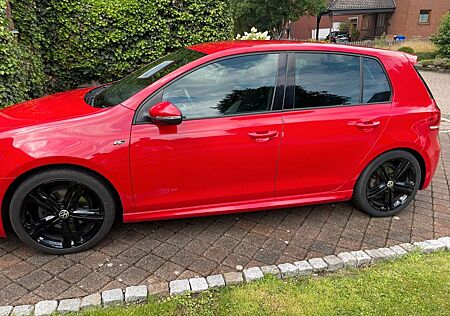 VW Golf Volkswagen 1.4 TSI 90 kW R-Line
