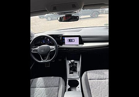 VW Golf Volkswagen VIII 1.5 TSI ACT Move 30.000 km
