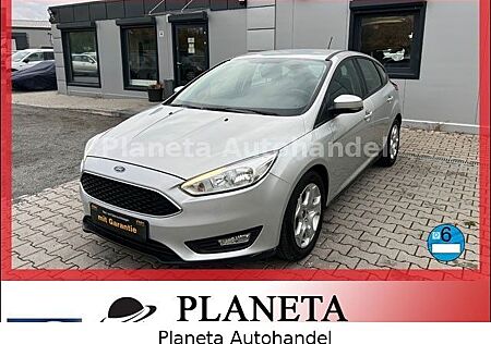 Ford Focus Lim. Trend*NAVI*KLIMA*PDC*HU/AU NEU*