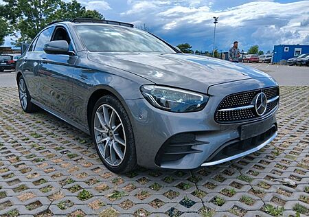 Mercedes-Benz E 300 E Lim Plug-in-AMG-Lin Panorama- 320 PS