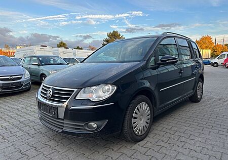 VW Touran Volkswagen Highline 2.0 TDI Klimaaut. AHK SHZ