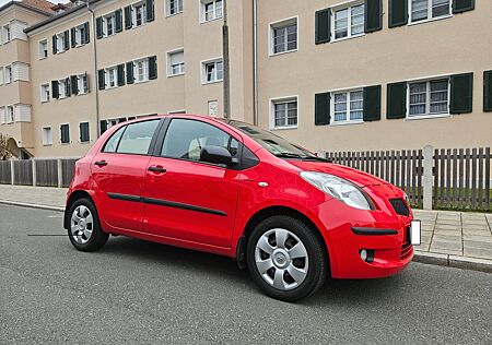 Toyota Yaris 1,0-l-VVT-i -Klima HU 6/26