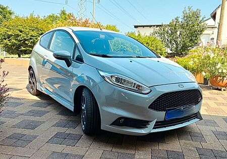 Ford Fiesta 1,6 EcoBoost ST200