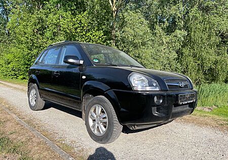 Hyundai Tucson 2.0 GLS Tüv=Neu! 105T-Km! Klima! VB
