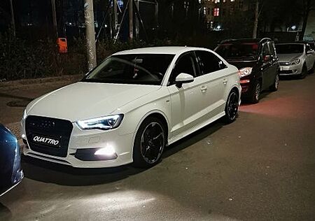 Audi A3 1.8 TFSI S tronic quattro S line S line