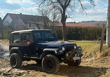 Jeep Wrangler II (Klassiker) - 4.0 Automatik