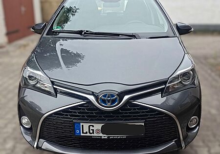 Toyota Yaris 1,5 Hybrid 2016 Automatik, frisch gewartet