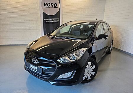 Hyundai i30 cw 1.6 CRDi FIFA World Cup Edition + Navi/SH