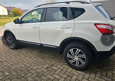 Nissan Qashqai 1.6 dCi DPF 360 Unfallfrei, sehr gepfl.