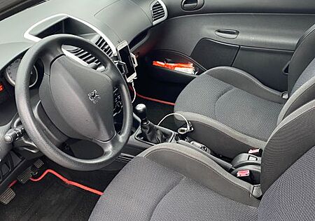 Peugeot 206 1.4 75 -
