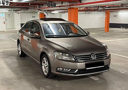 VW Passat Volkswagen 1.4 TSI Highline Klima Navi Schiebedach