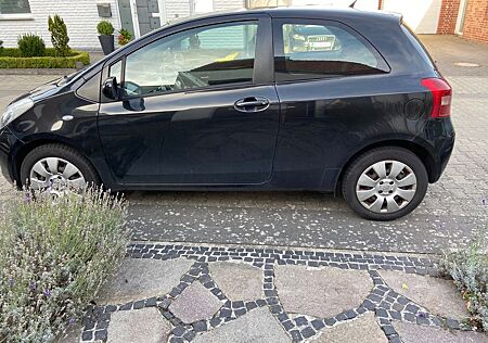 Toyota Yaris 1,3-l-VVT-i Cool Cool