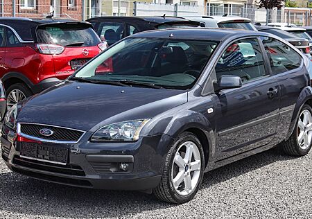Ford Focus 1.6i*NEUTÜV*KLIMA*PDC*ALU