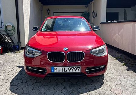 BMW 118i Sport, SHZ, Tempomat, Bi-Xenon, Navi groß