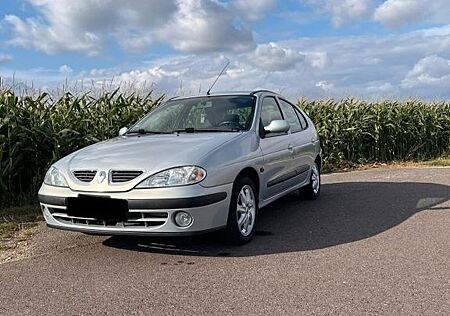 Renault Megane 1.6 16V Privilege Expression