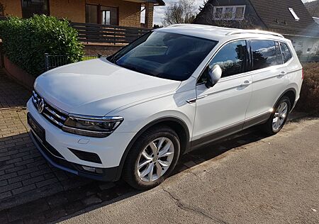 VW Tiguan Allspace Volkswagen TDI Highl DSG 4MOTION 7-Sitzer