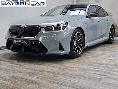 BMW M5 0,5% AHK Sitzlüftung B&WMultiSeats CarbonExt.