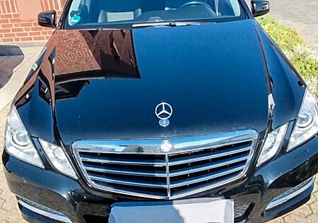 Mercedes-Benz E 220 CDI T BlueEFFICIENCY AVANTGARDE AVANTGARDE