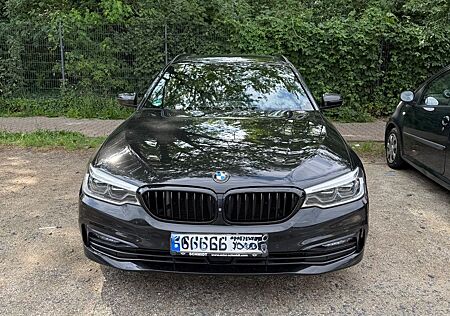 BMW 530d xDrive Touring Sportline voll