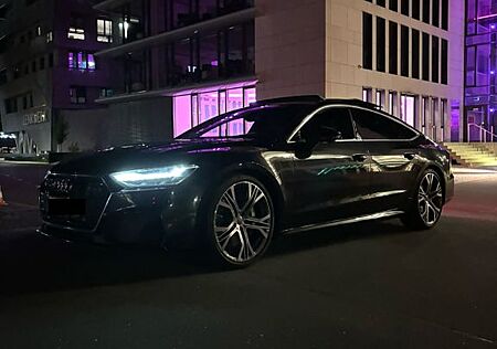 Audi A7 55 TFSI S tronic quattro -