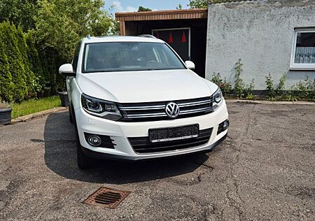 VW Tiguan Volkswagen 2.0 TDI DSG 4MOTION Sport & Style