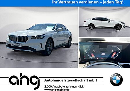 BMW 520i 360° Kamera Klimaaut. AHK Memory vorn Sitzb