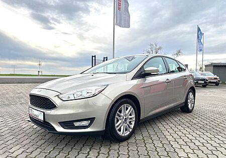 Ford Focus Lim. Cool & Connect*1 Hand*ab 4,99%*