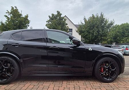 Alfa Romeo Stelvio 2.9 Bi-T. V6 375kW Quadrifoglio AT8-...