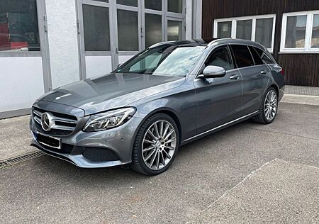 Mercedes-Benz C 400 C400 9G-Tronic 333PS 4-Matic Pano