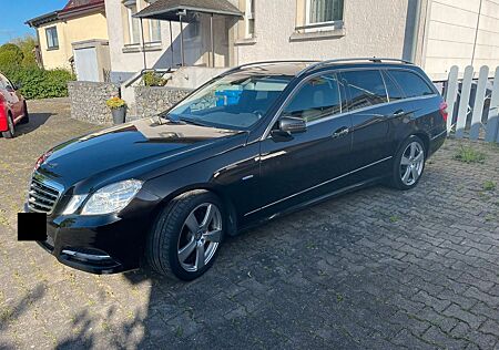 Mercedes-Benz E 250 CGI Kombi Avantgarde AHK