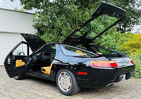 Porsche 928 S4