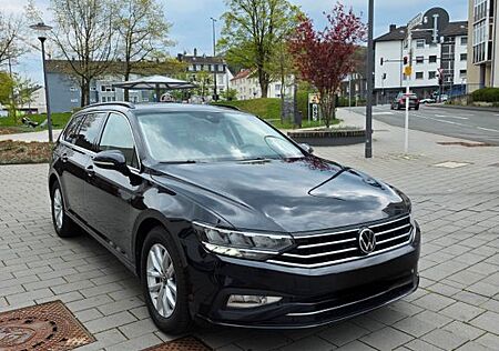 VW Passat Variant Volkswagen 2.0 TDI SCR DSG Business Vari...