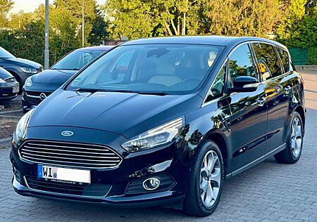 Ford S-Max 2,0 TDCi Titanium PowerShift Spurh./Navi