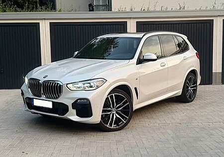 BMW X5 xDrive30d - M-Paket /Laser/HUD/360/Pano/22z.