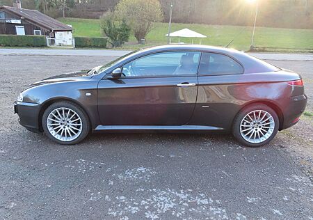 Alfa Romeo GT 2.0 JTS | Note 2 | 56tkm | Zahnriemen neu