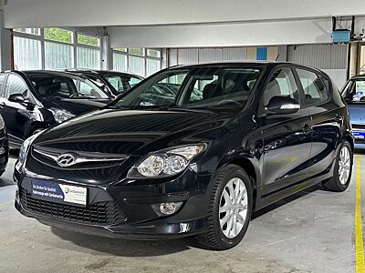 Hyundai i30 1.4 Edition Plus*SHZ*MFL*PDC*ALU*50TKM