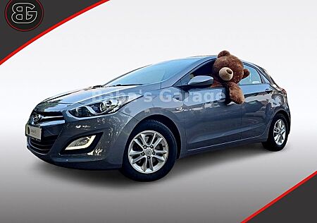 Hyundai i30 FIFA World Cup Edition Klima PDC AHK 1. Hand