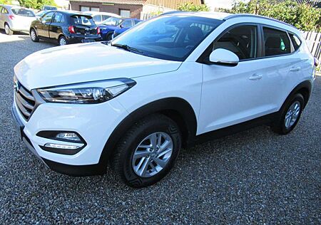 Hyundai Tucson blue 1.6 GDi Trend
