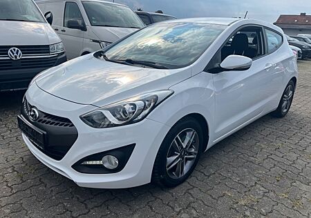 Hyundai i30 blue 1.6 CRDI Automatik SHZ Kamera PDC