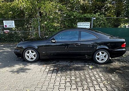 Mercedes-Benz CLK 320 Avantgarde
