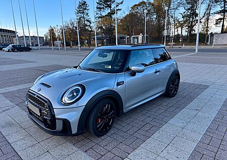 Mini John Cooper Works mit Vollausstattung