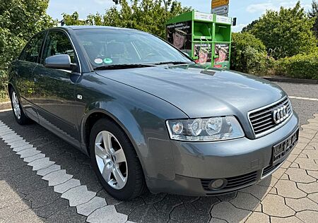 Audi A4 2.0 Tüv Neu/Sportsitze/8Fach Bereift