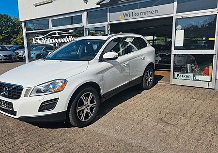 Volvo XC 60 Summum AWD*KLIMA*LEDER*XENON*NAVI*PANO*