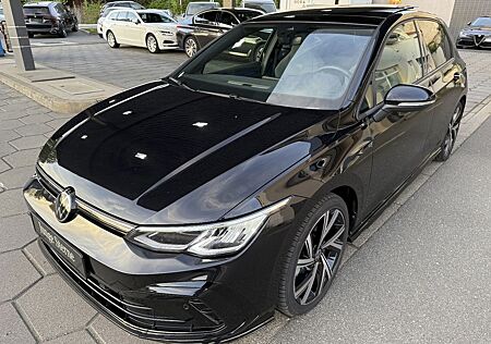 VW Golf Volkswagen VIII Lim. R-Line Panorama DSG Navi LED "18
