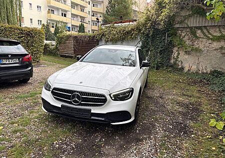 Mercedes-Benz E 200 d T Autom. - 9 G