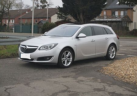 Opel Insignia A Sports Tourer 2.0 PANO*NAVI*ACC*XENON