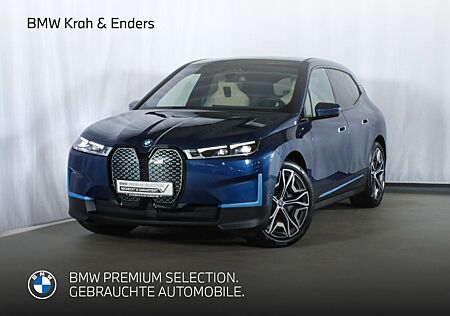 BMW iX xDrive 40 SoftClose PanoramaSky ACC Laser B&W