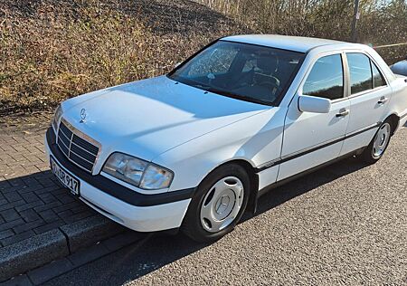 Mercedes-Benz C 180 Classic TÜV neu