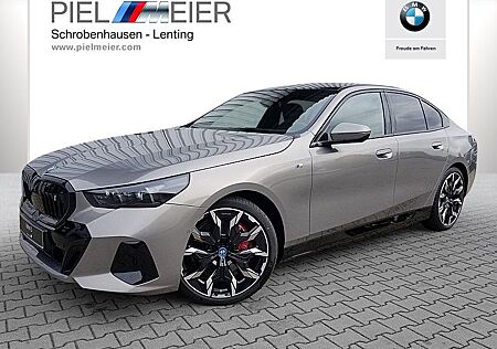 BMW i5 eDrive40 Limousine M Sport Head Up AHK Pano A