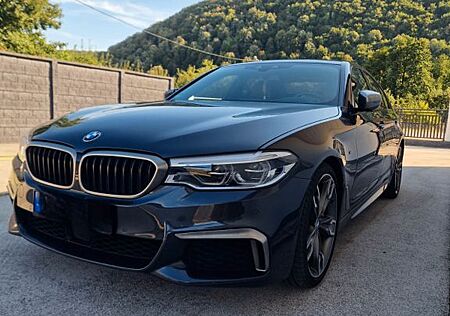 BMW M550i xDrive G30